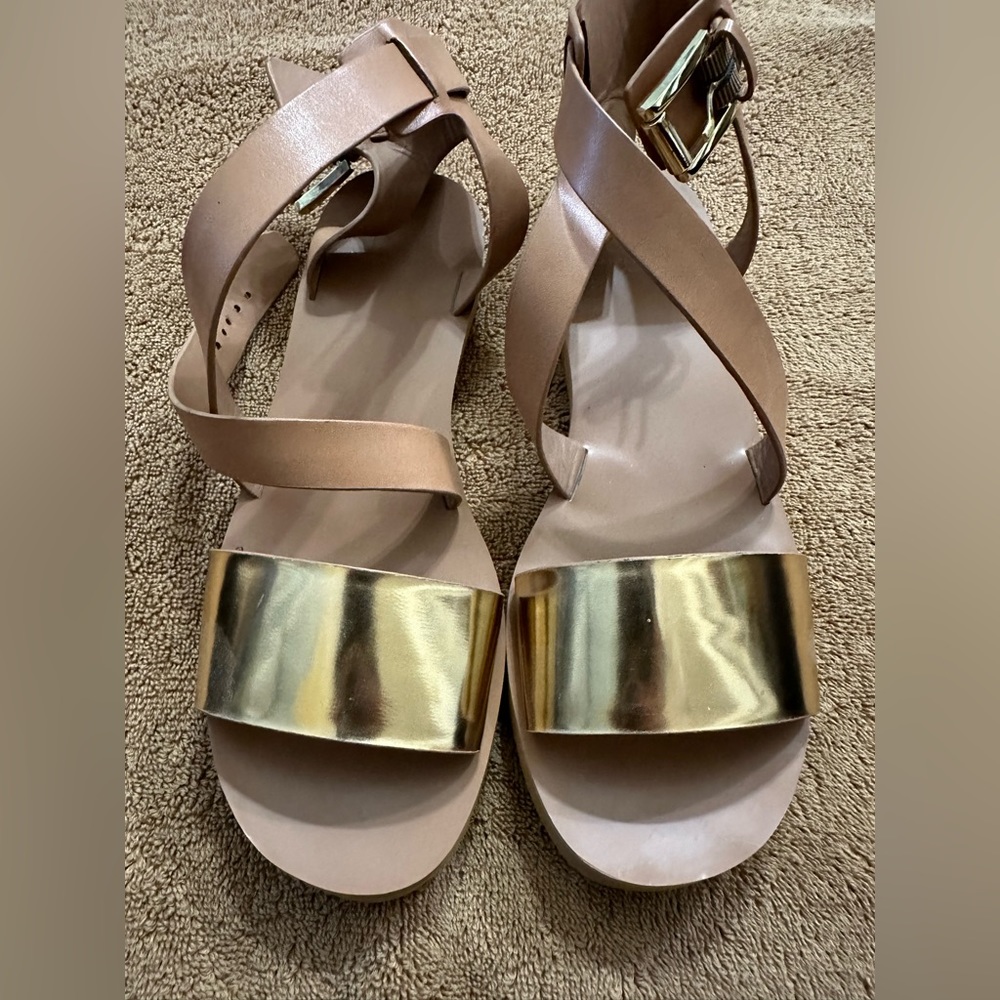 Marc Fisher Flats